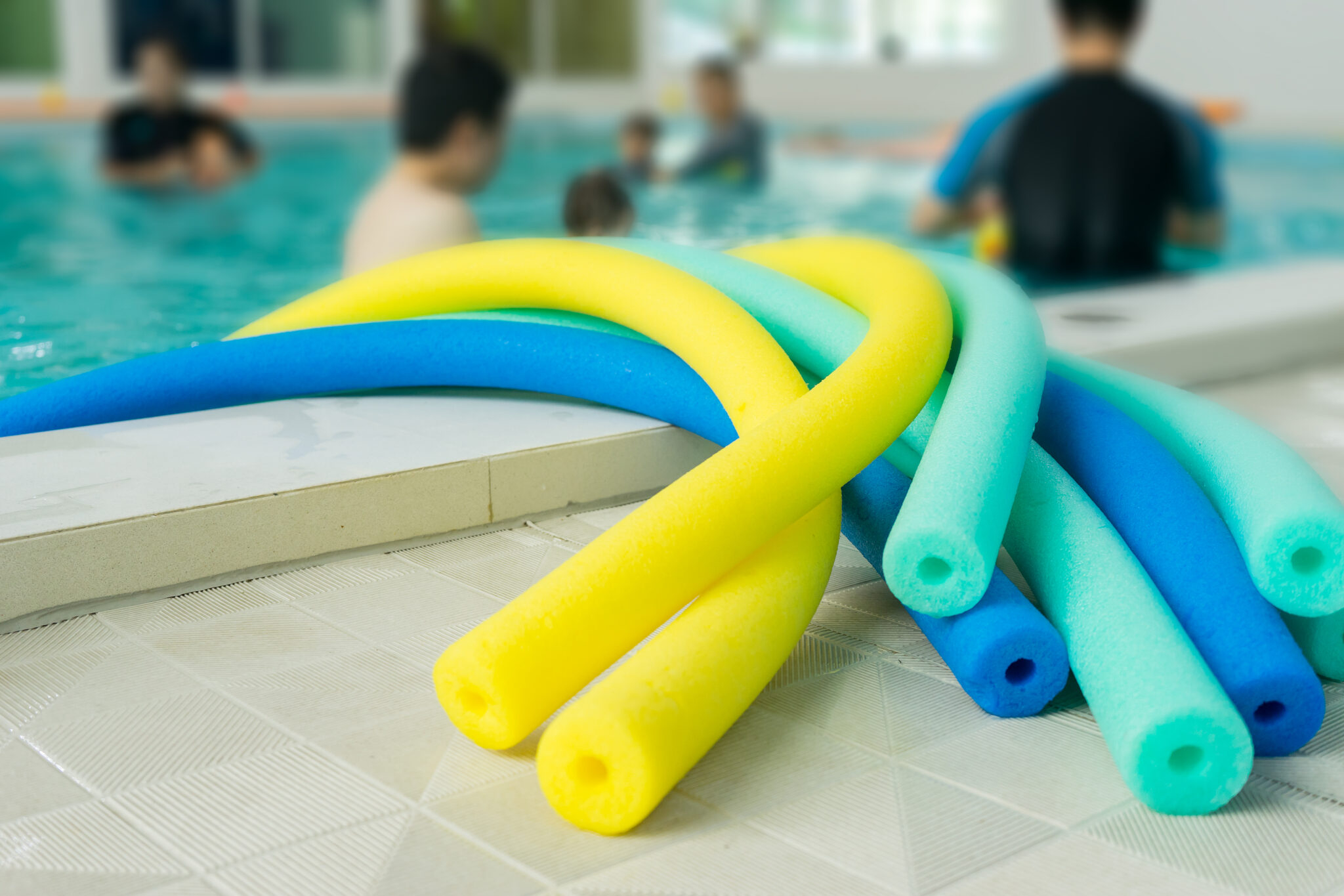 learning-to-swim-with-pool-noodles-and-floats-a-beginner-s-guide